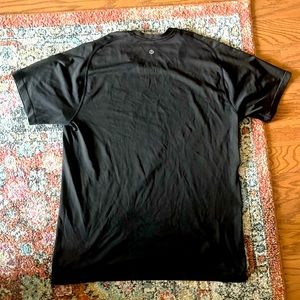 Lululemon Large athletic shirt black
